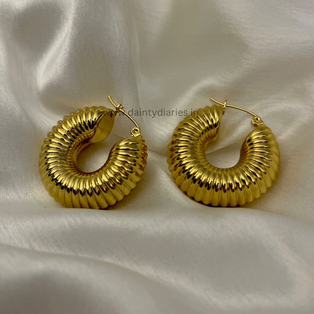 Elenor Hoops- 18k Plated