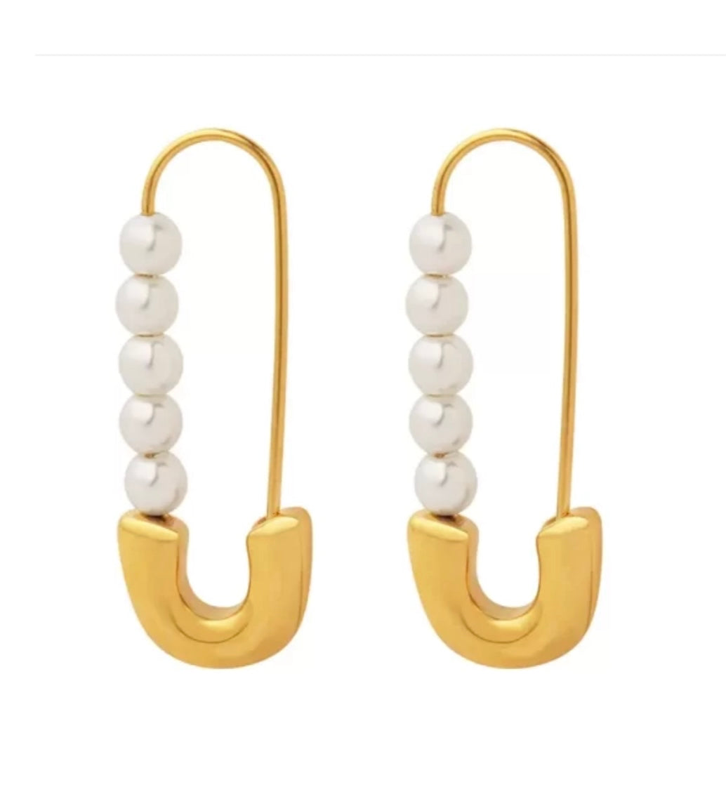 Pearl Pin Earrings - 18k plated